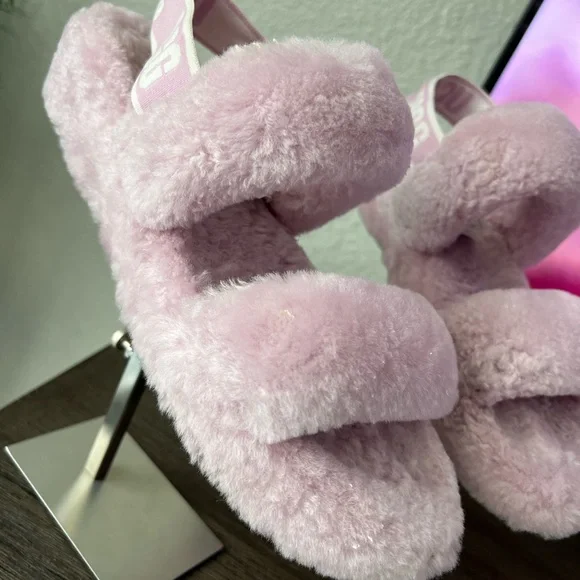 Ugg Oh Yeah Fluffy Lavender Slippers - size 9 - Picture 3 of 5